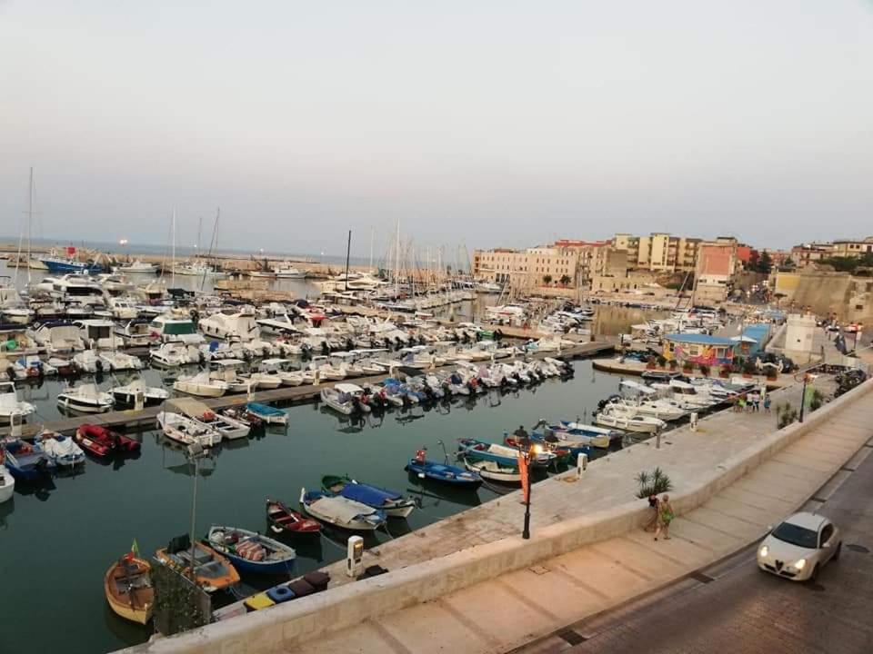 Agora Bisceglie Bed & Breakfast Luaran gambar